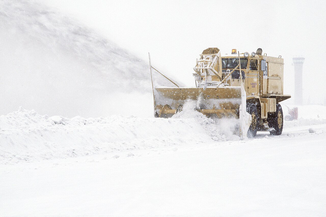 Toyota Snowhunter: pięć terenówek na gąsienicach na targi SEMA